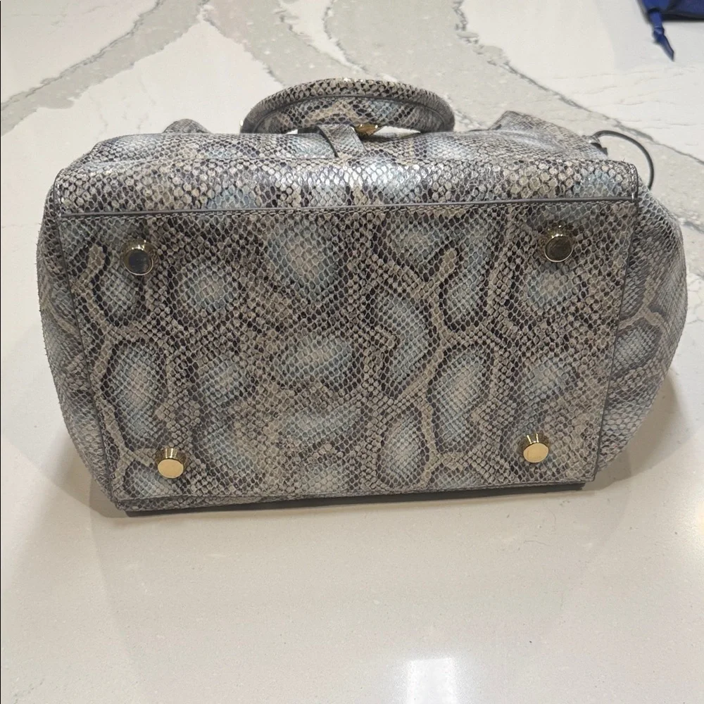 G.I.L.I. Blue Gray Snakeskin Large Tote Never Used - Picture 7 of 8